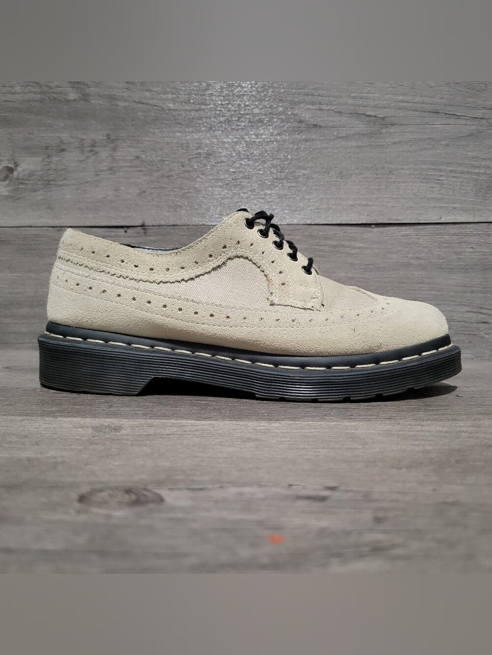 Dr. Martens 3989 Men's Size 6 mix wingtip brogue shoes Beige Canvas Suede